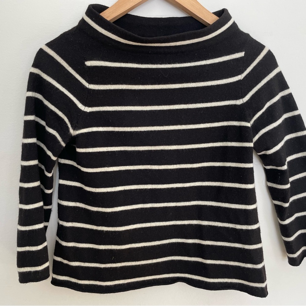 J crew boat neck xs sweater (wool and cashmere)